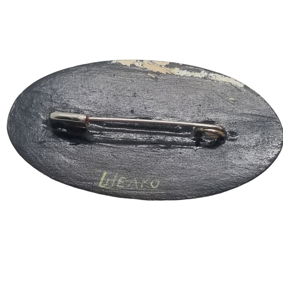 VINTAGE RUSSIAN HANDPAINTED FLORAL SCENE ON WOOD BROOCH - Picture 4 of 6